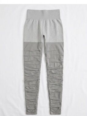 SHEIN Seamless Ruched Stacked Grey Butt Lifting Gym Leggings Women’s Small